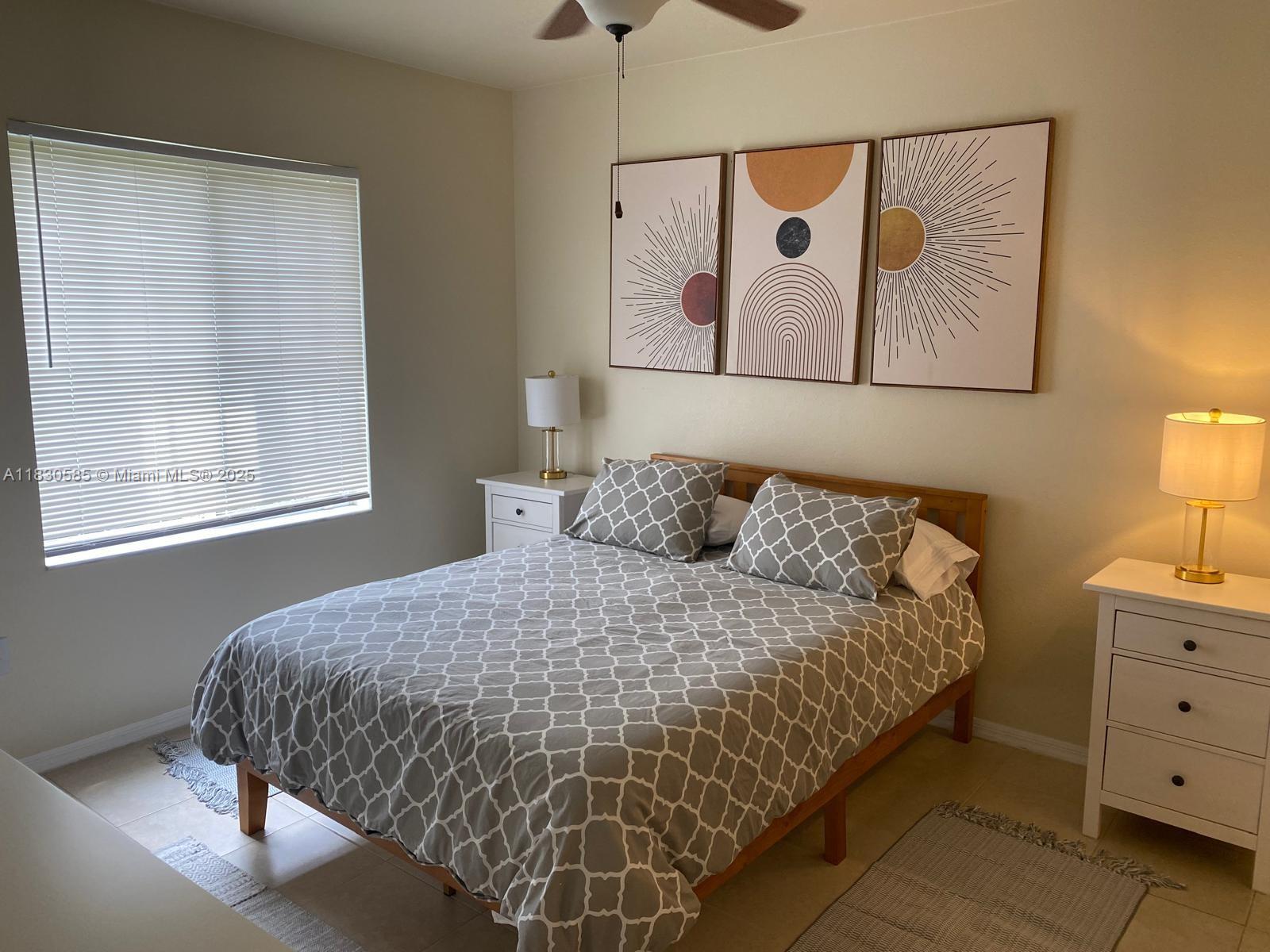 Extraordinary Opportunity, FULLY FURNISHED & EQUIPPED APARTMENT – Move In Ready, Just Bring Your Clothes! IDEAL FOR STUDENTS. Resort-style community featuring a pool, tennis courts, clubhouse, gym, and surrounded by a golf course. Prime location in West Palm Beach, right next to the Florida Turnpike and close to everything. Easy to Show.