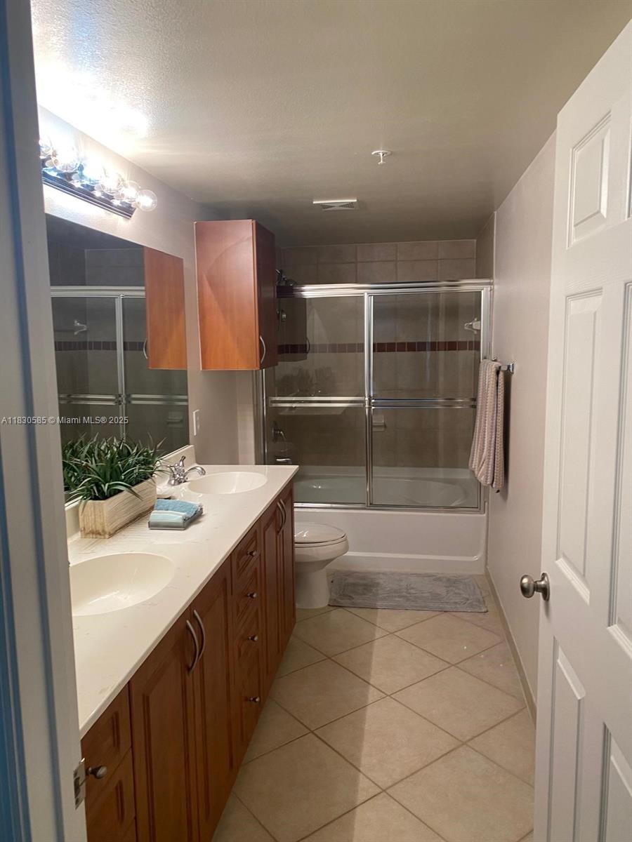 6475 Emerald Dunes Dr 301
