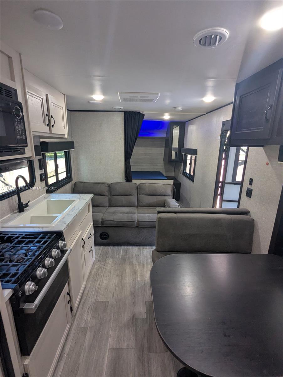 FULFORDALE ADDN NO 1 SEC - Residential Lease