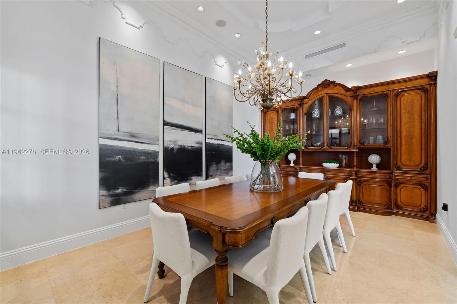 DEERING BAY VILLAS - Residential