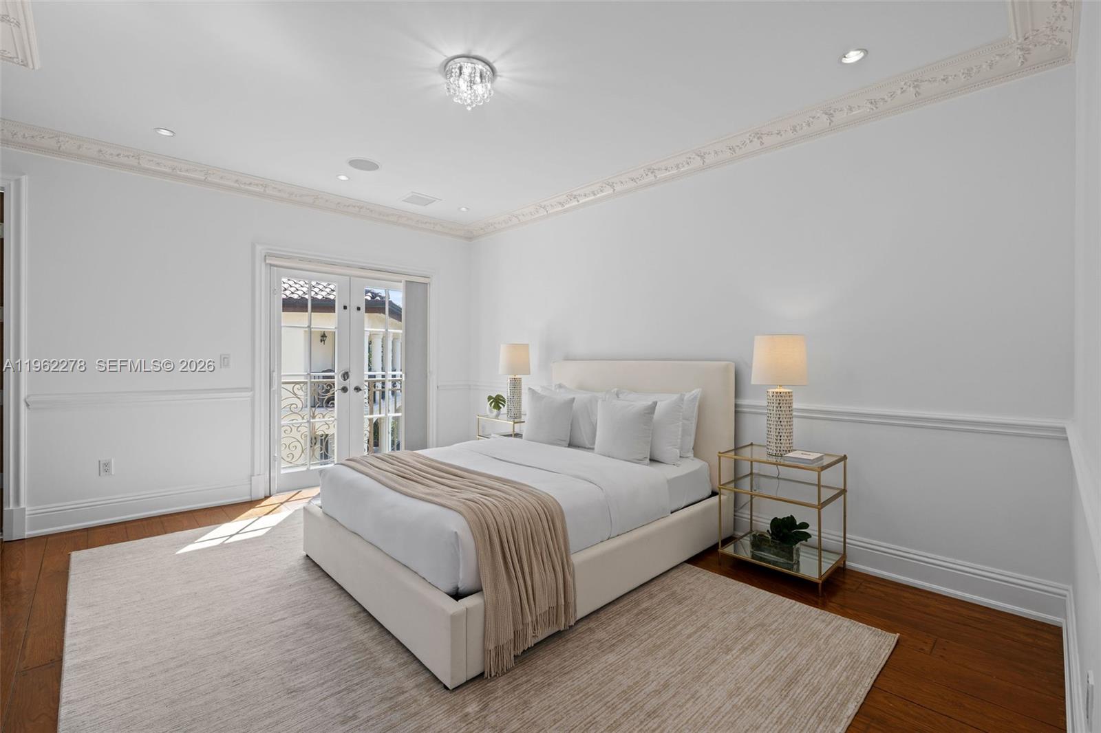 DEERING BAY VILLAS - Residential