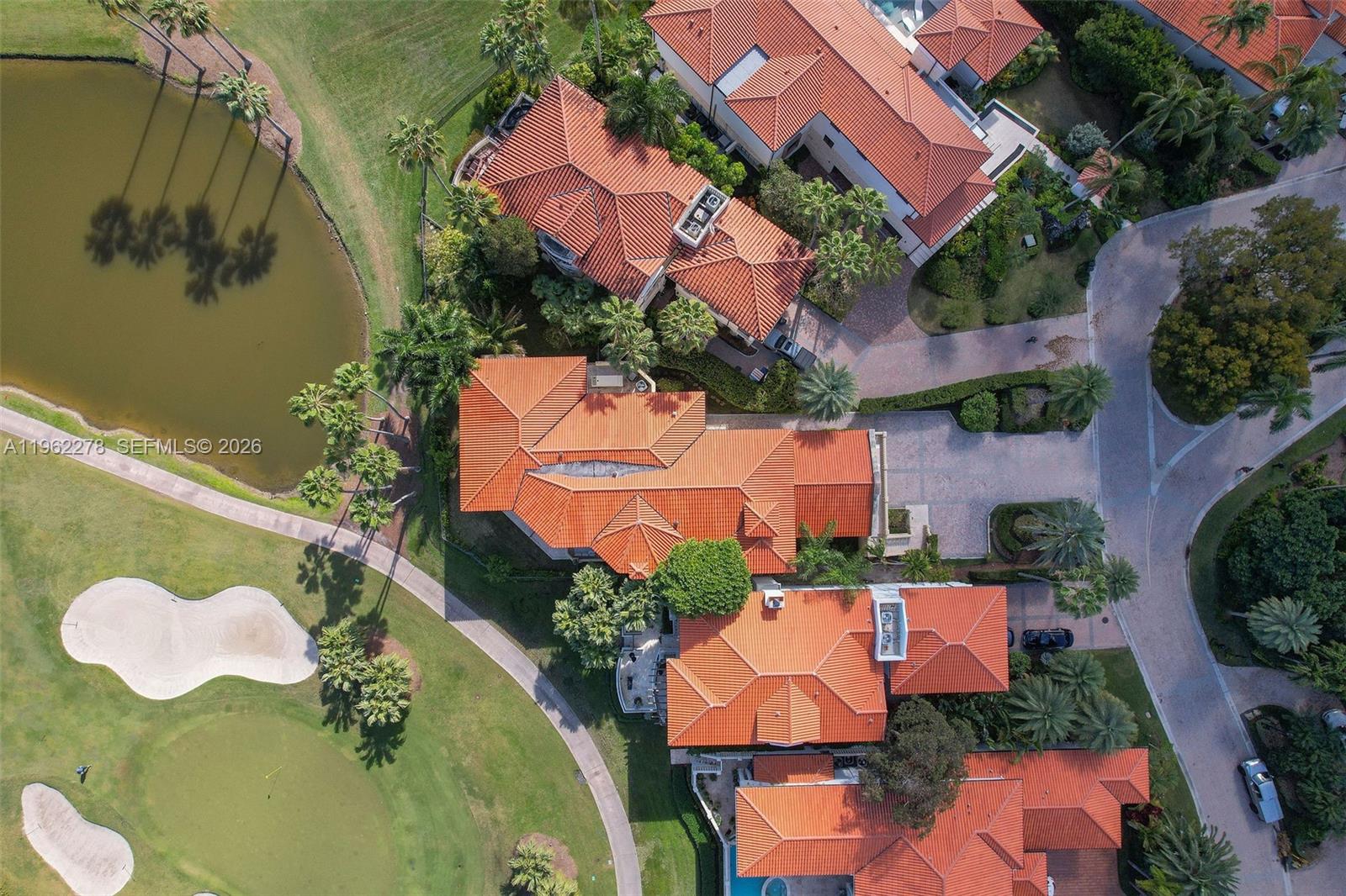 DEERING BAY VILLAS - Residential