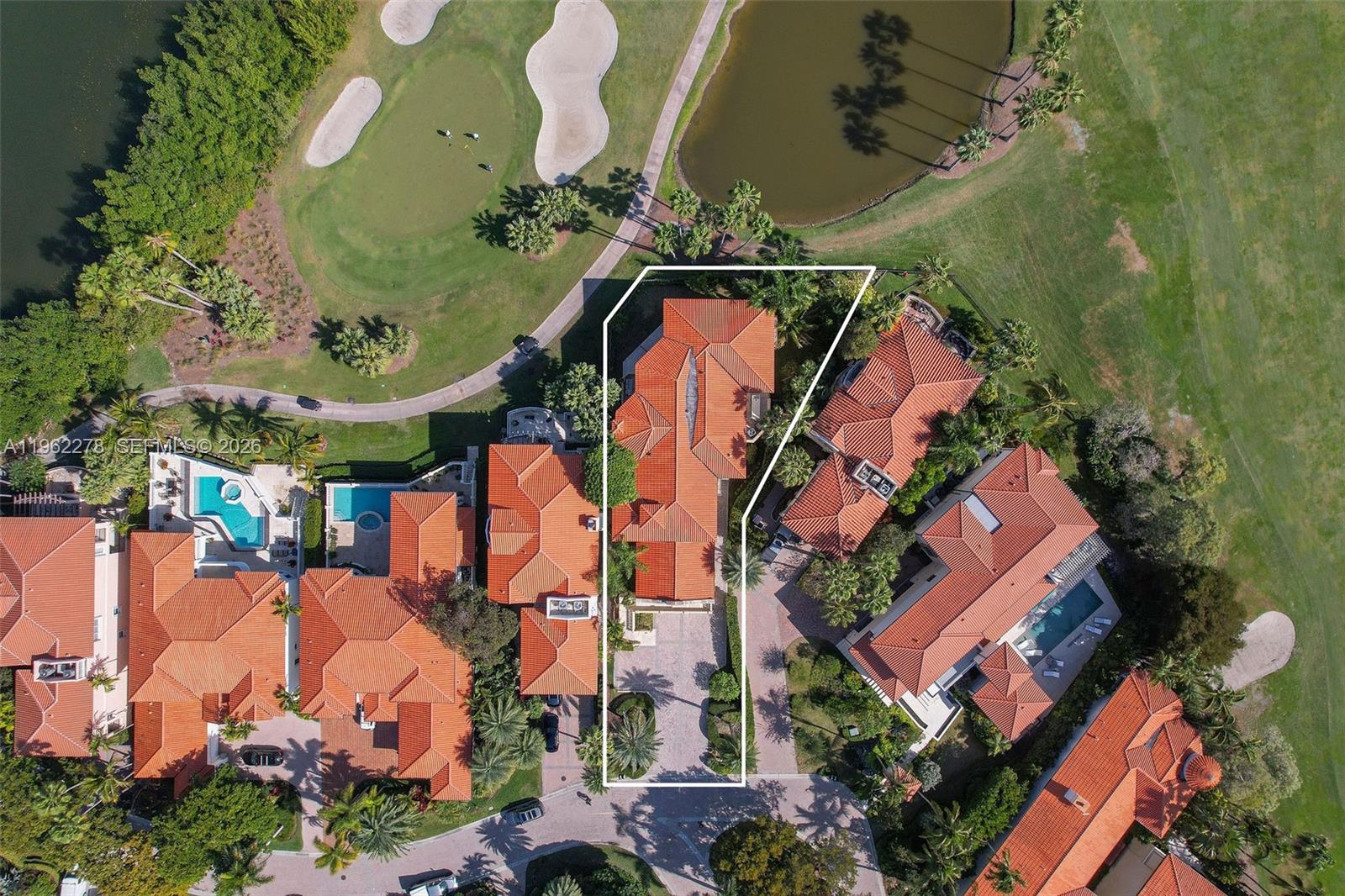 DEERING BAY VILLAS - Residential