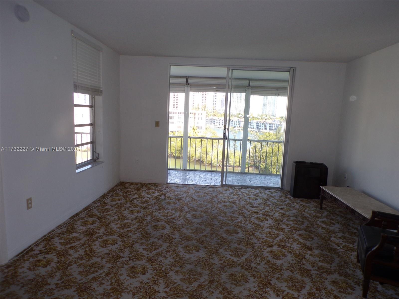 POINT EAST SEC 4 CONDO - Residential