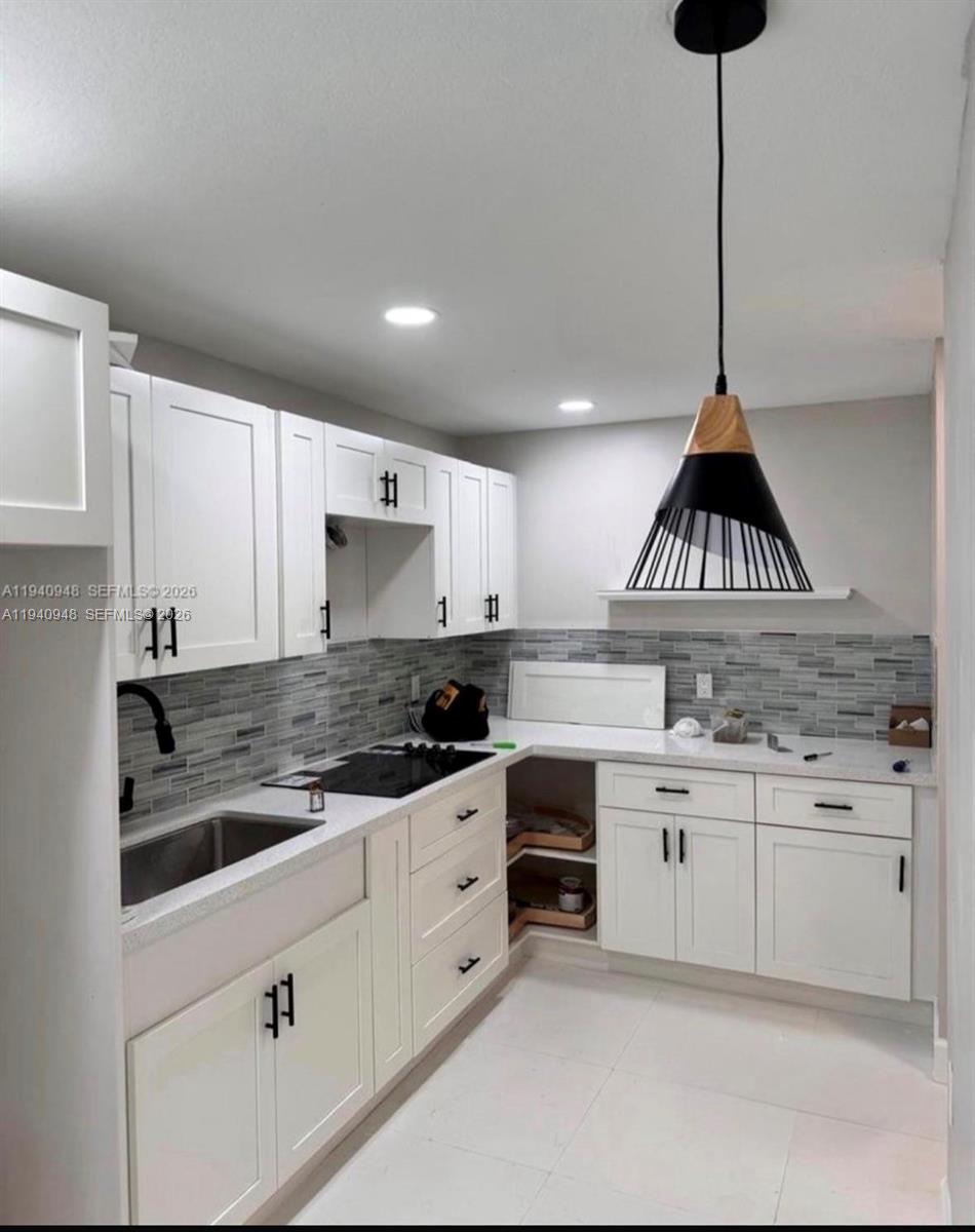 SANTA MONICA ESTATES - Residential