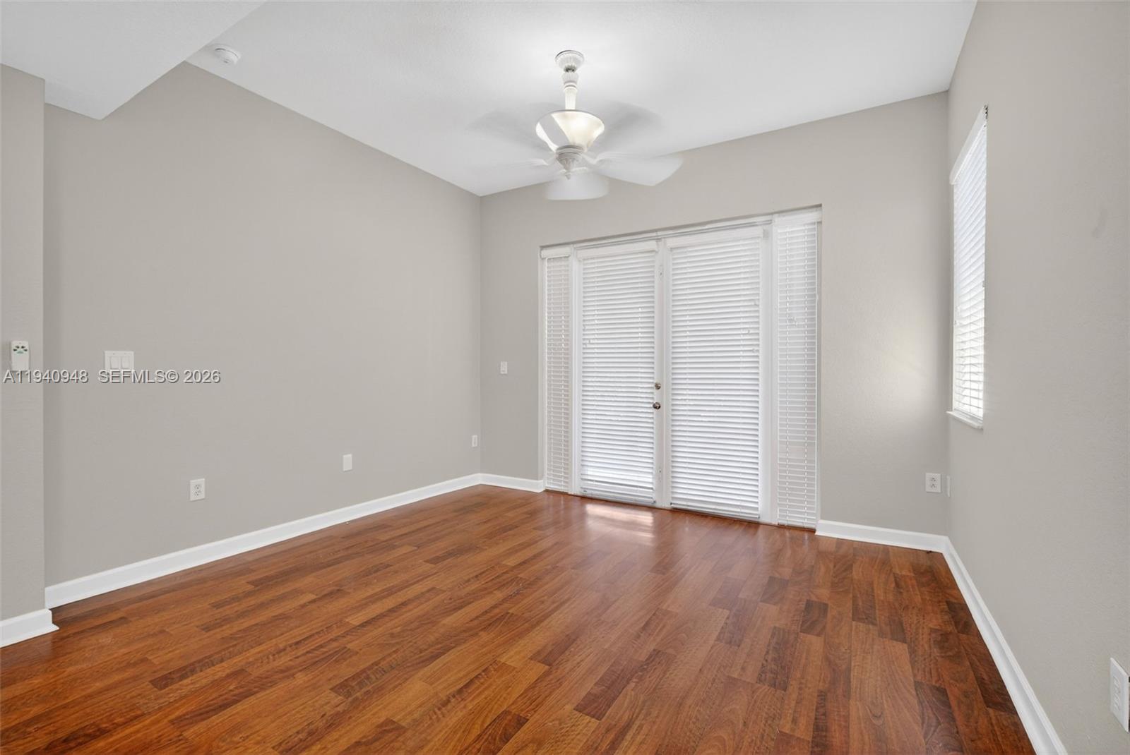 SANTA MONICA ESTATES - Residential