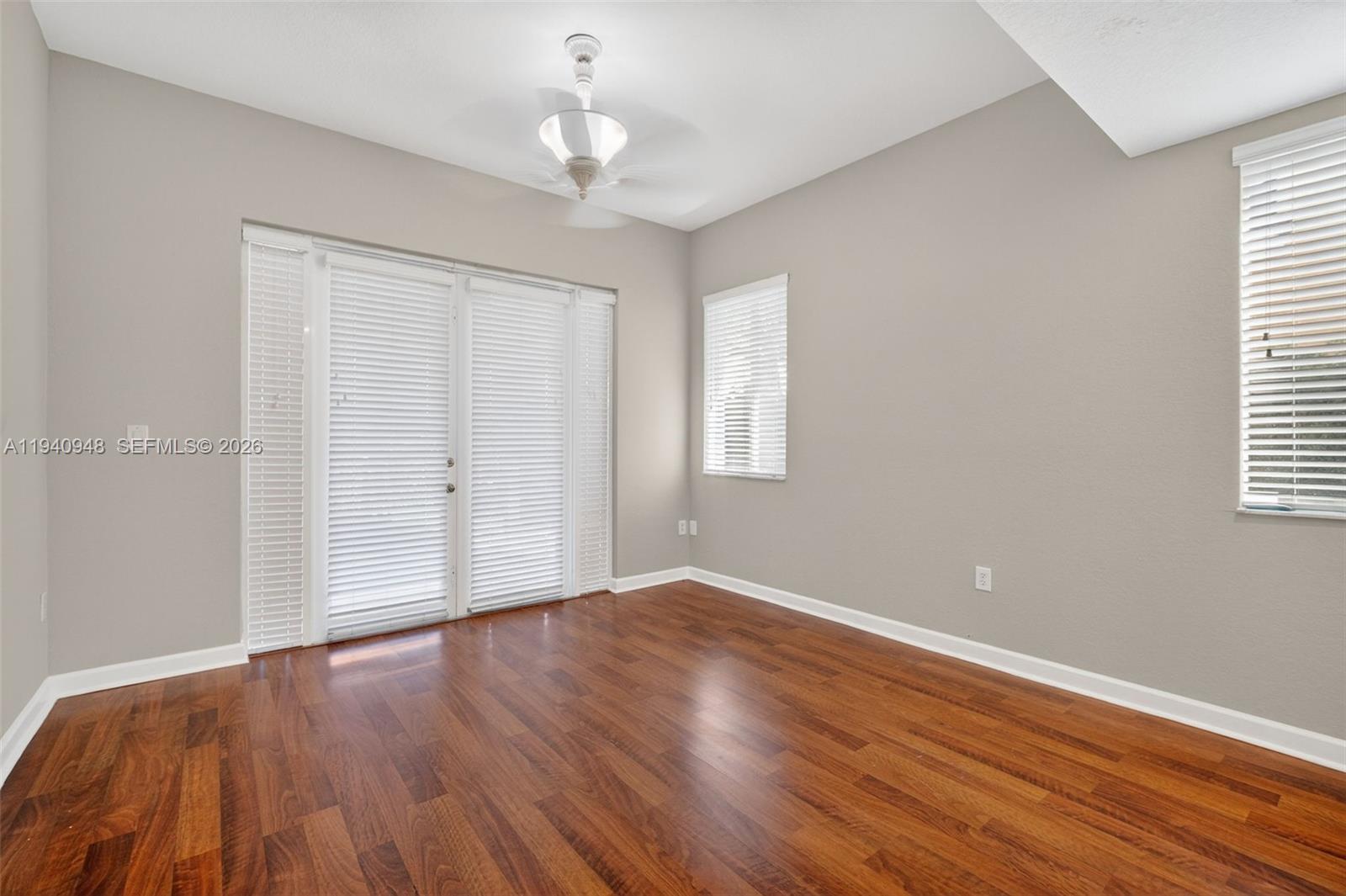 SANTA MONICA ESTATES - Residential