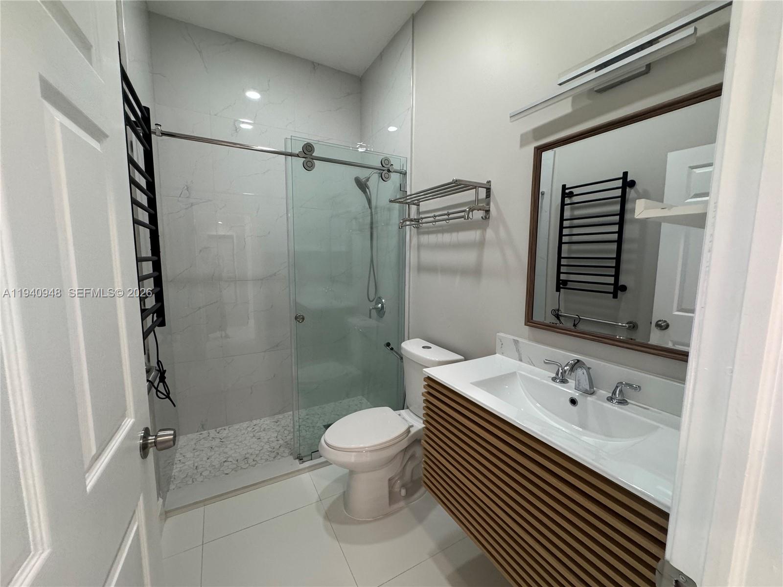 SANTA MONICA ESTATES - Residential