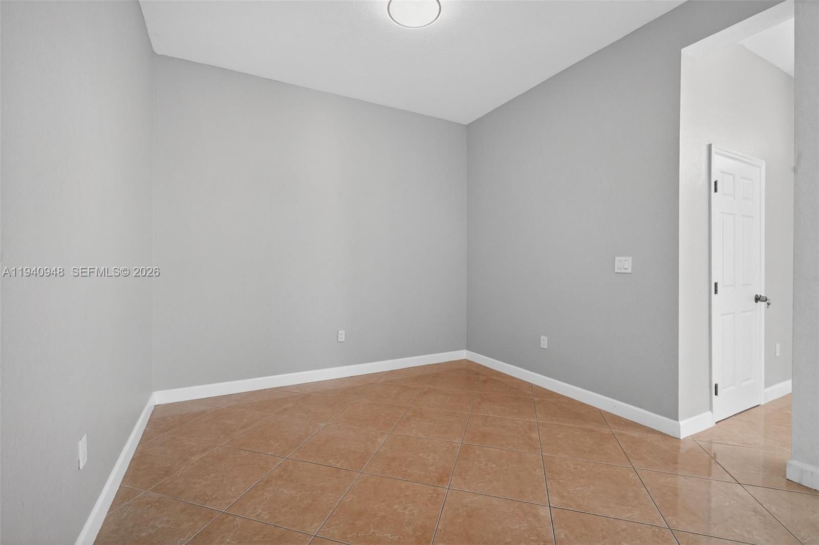 SANTA MONICA ESTATES - Residential