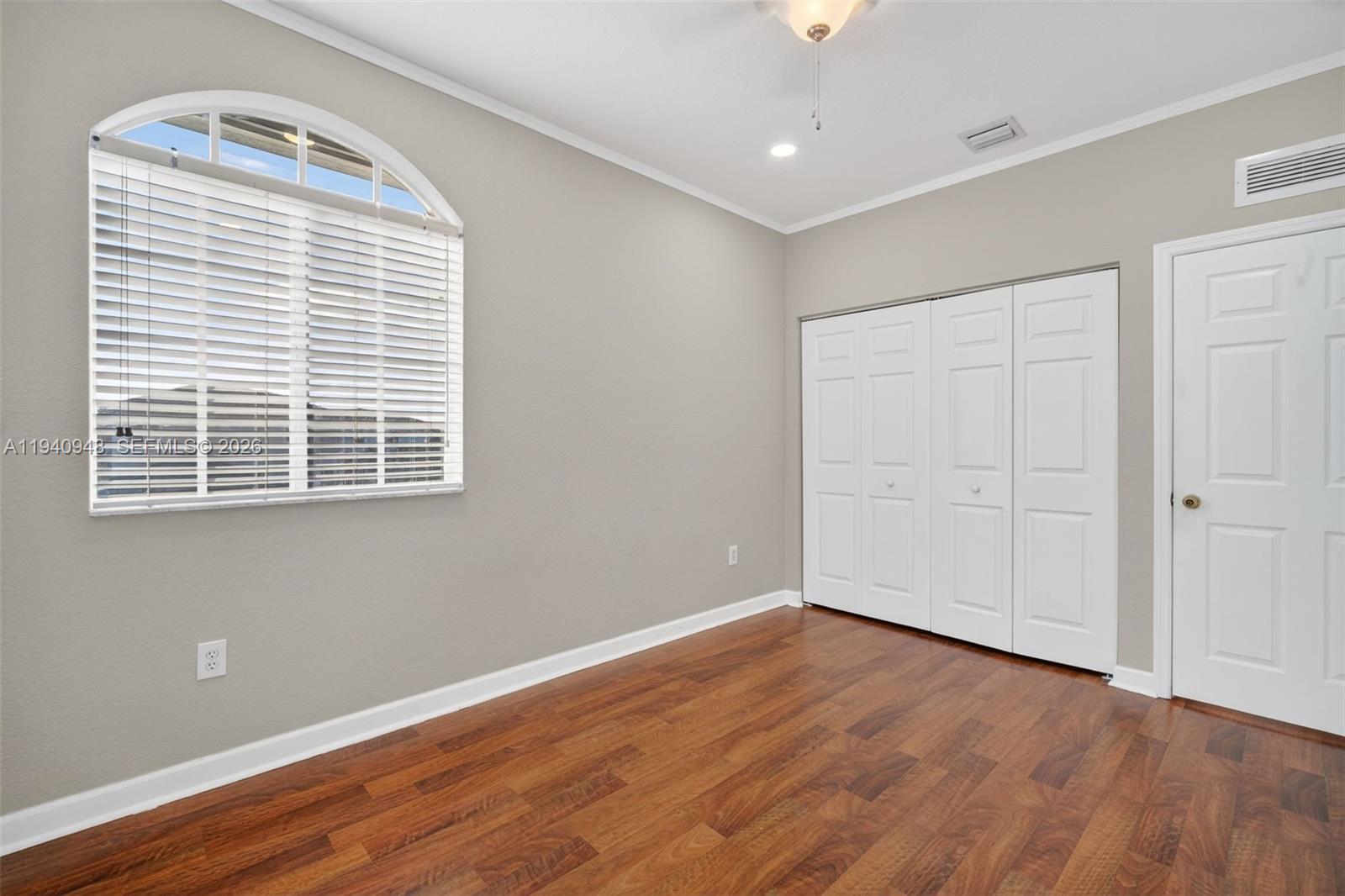 SANTA MONICA ESTATES - Residential