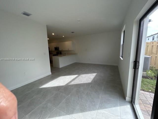 SIENA RESERVE - Residential Lease