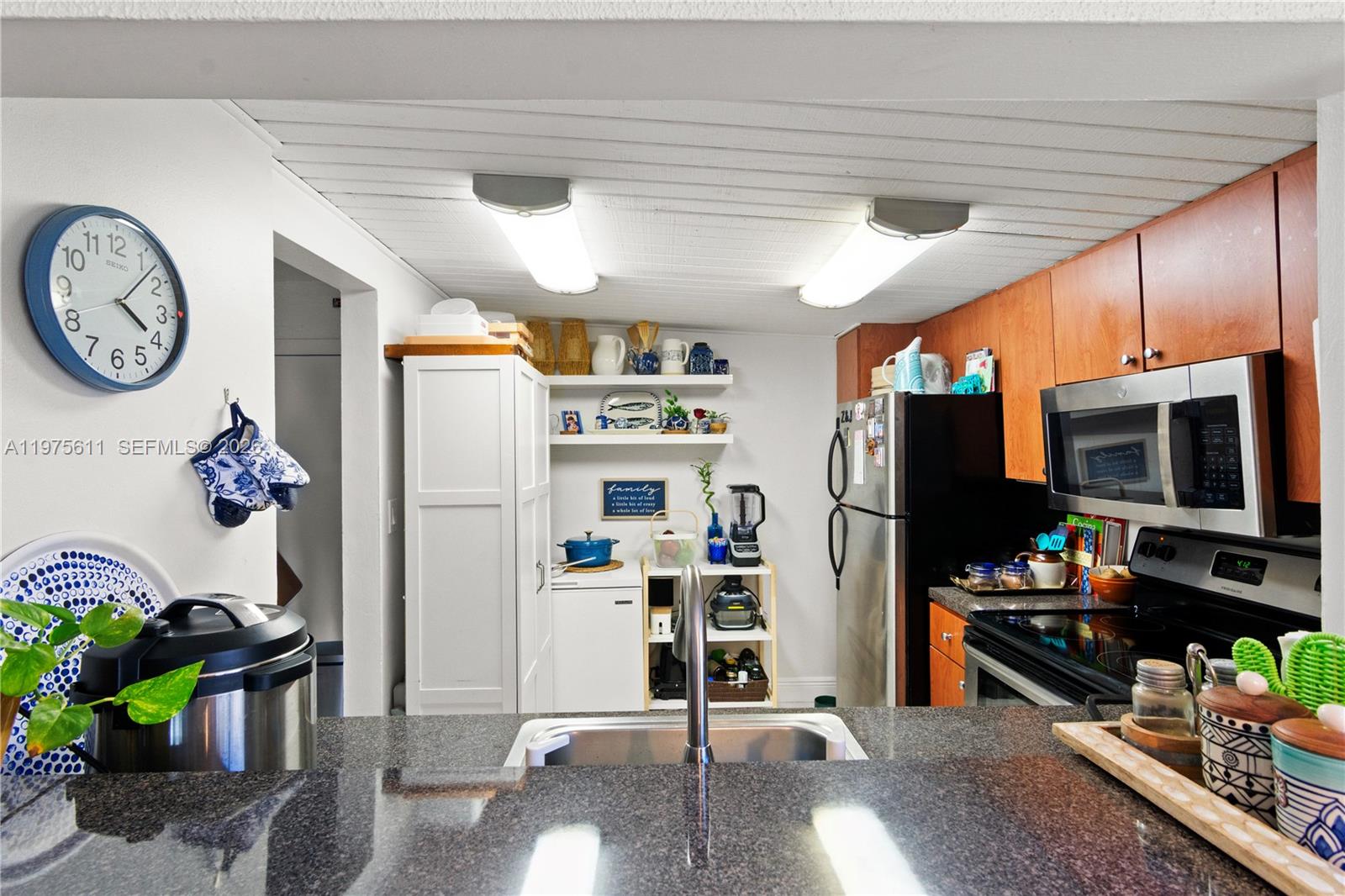 PINE GROVE CONDO - Residential Lease