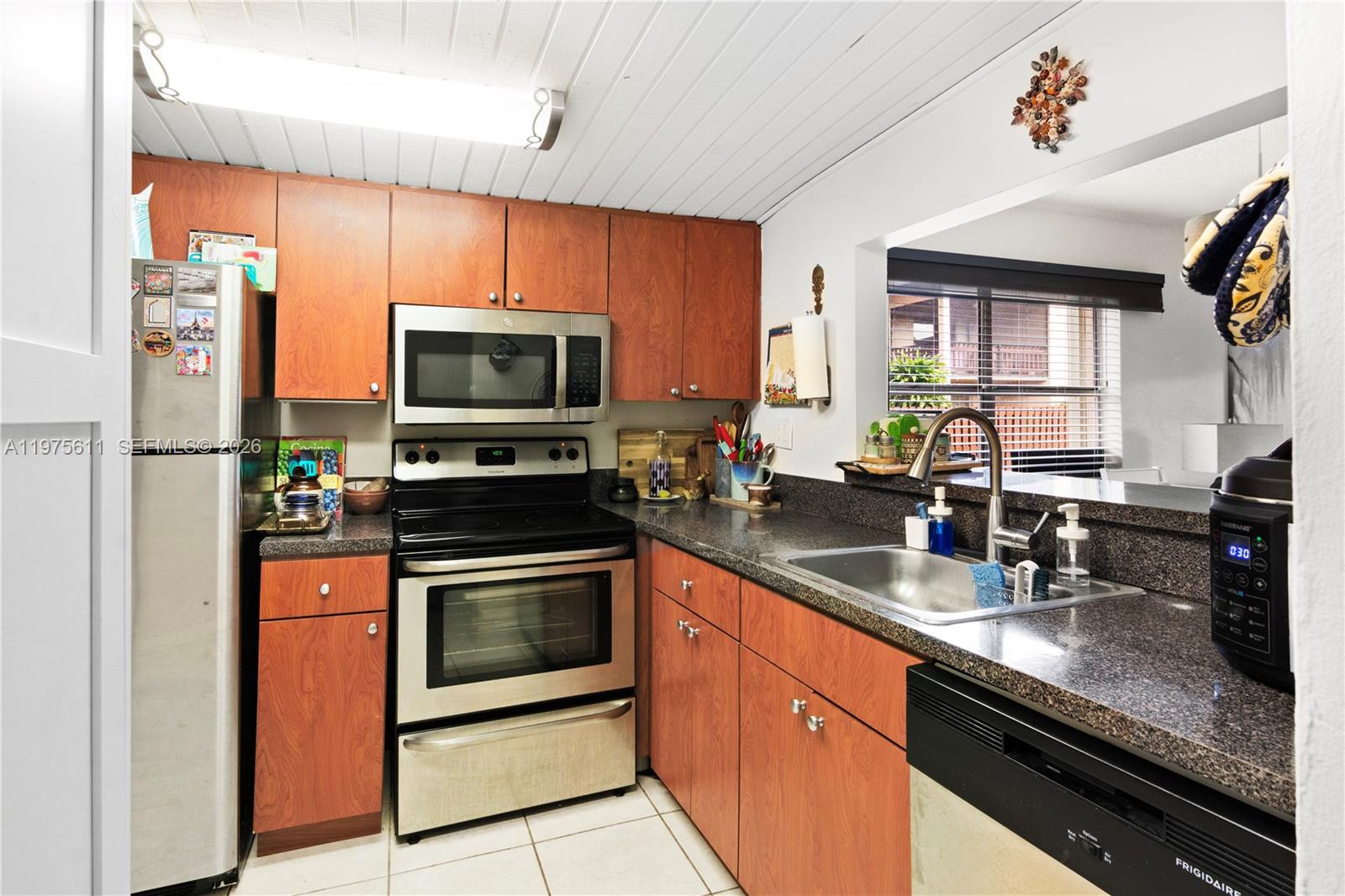 PINE GROVE CONDO - Residential Lease