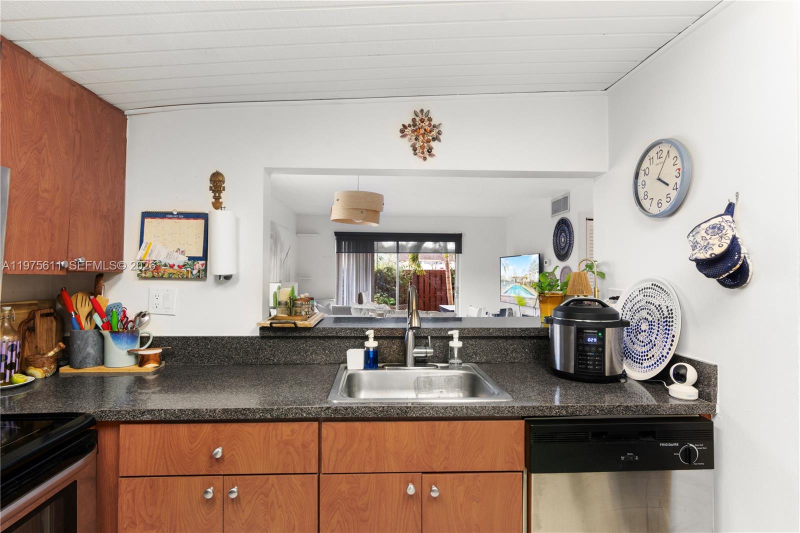 PINE GROVE CONDO - Residential Lease