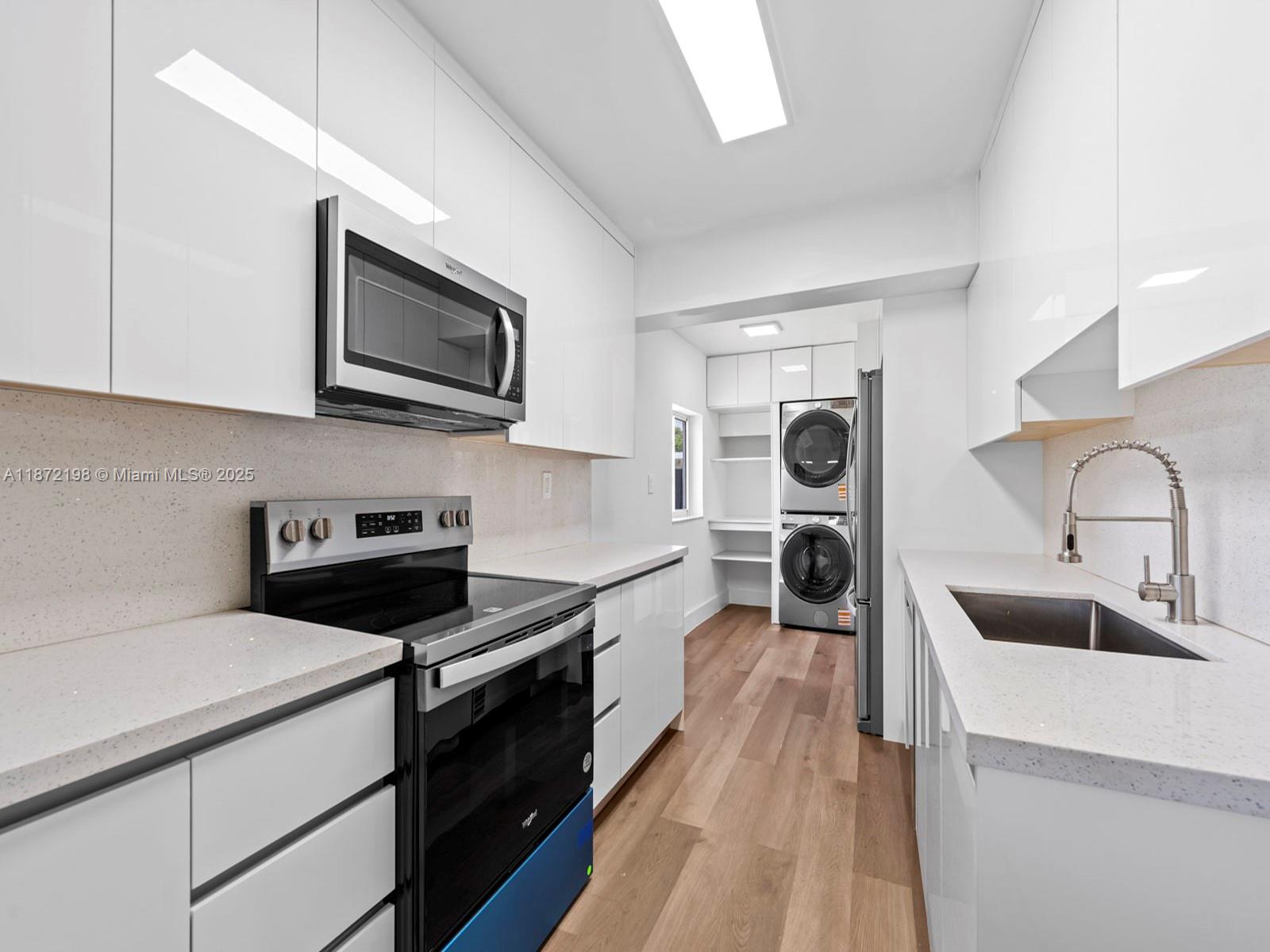 7TH ADDN TO RICHMOND HEIG - Residential