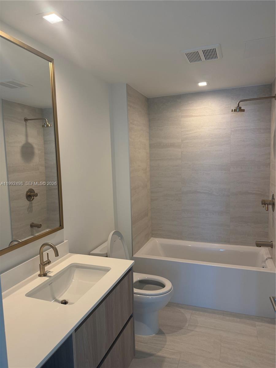 BRICKELL POINT - Residential