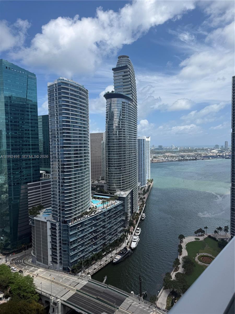 BRICKELL POINT - Residential