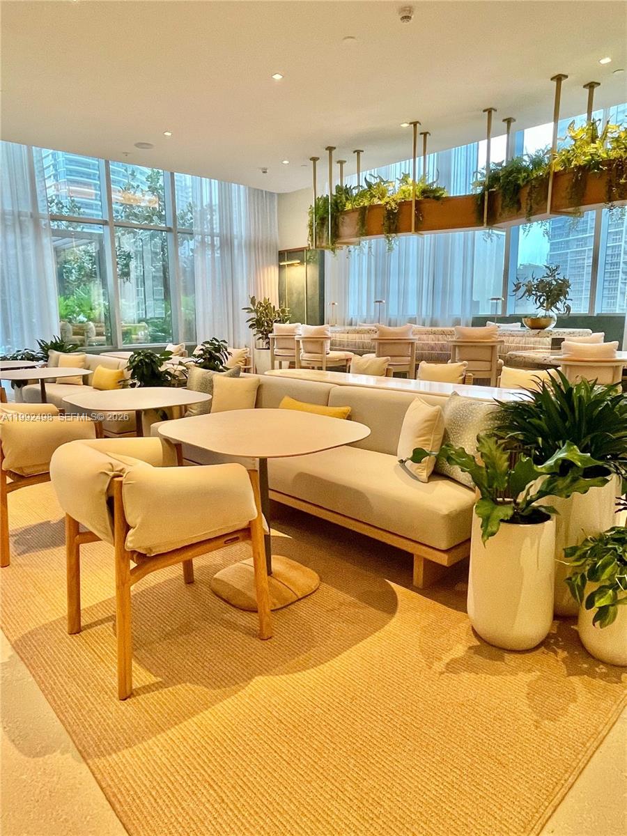 BRICKELL POINT - Residential