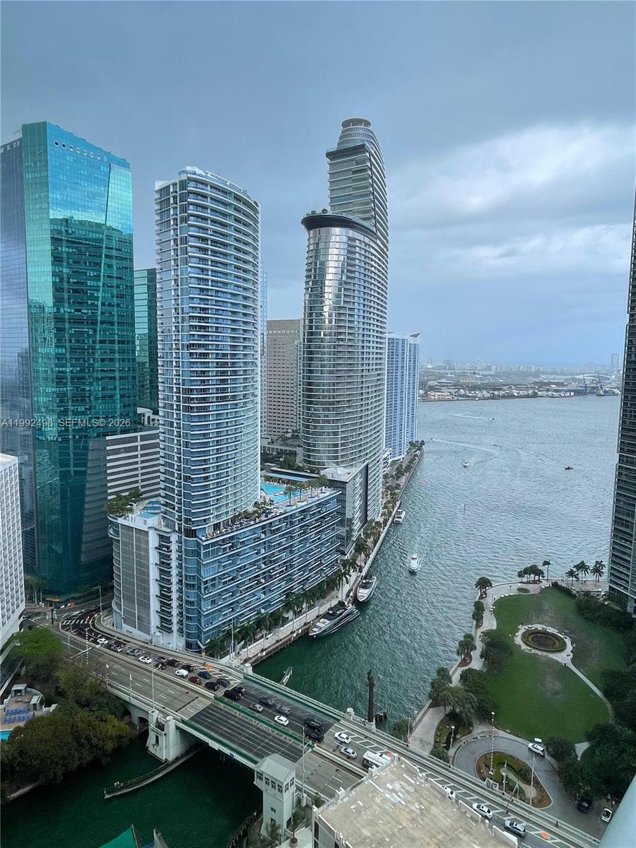 BRICKELL POINT - Residential