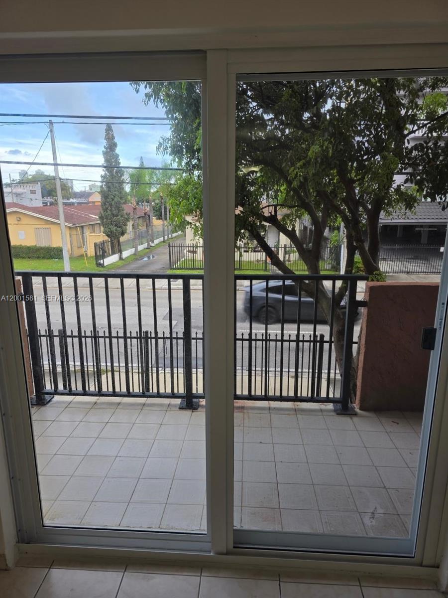 VISTA ALEGRE CONDO - Residential