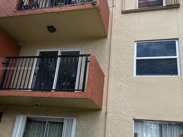 VISTA ALEGRE CONDO - Residential