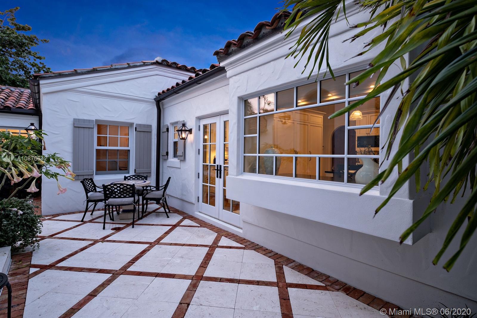 JUPITER ISLAND - Residential