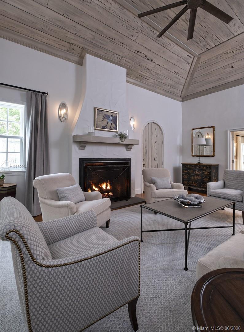 JUPITER ISLAND - Residential