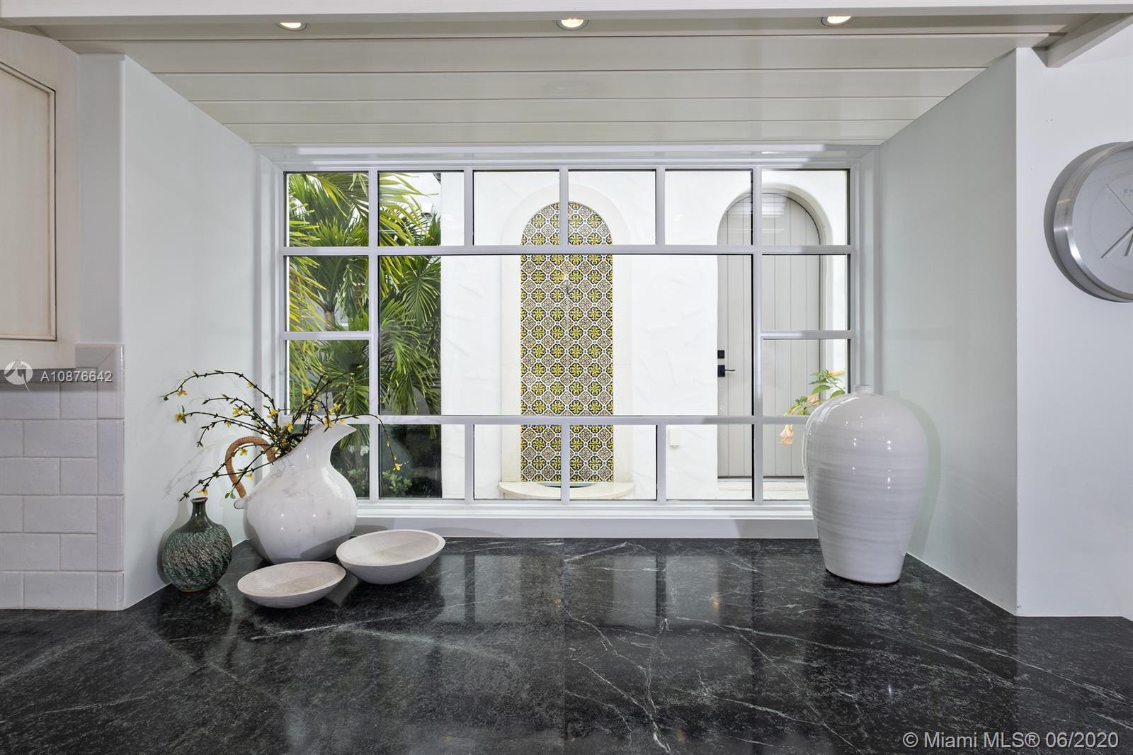 JUPITER ISLAND - Residential