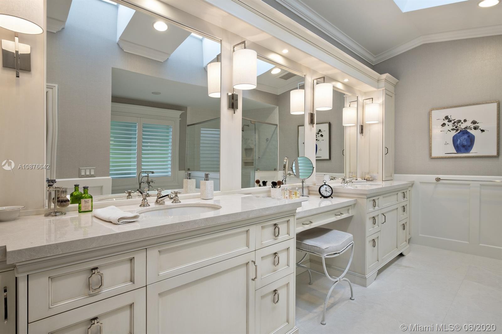 JUPITER ISLAND - Residential