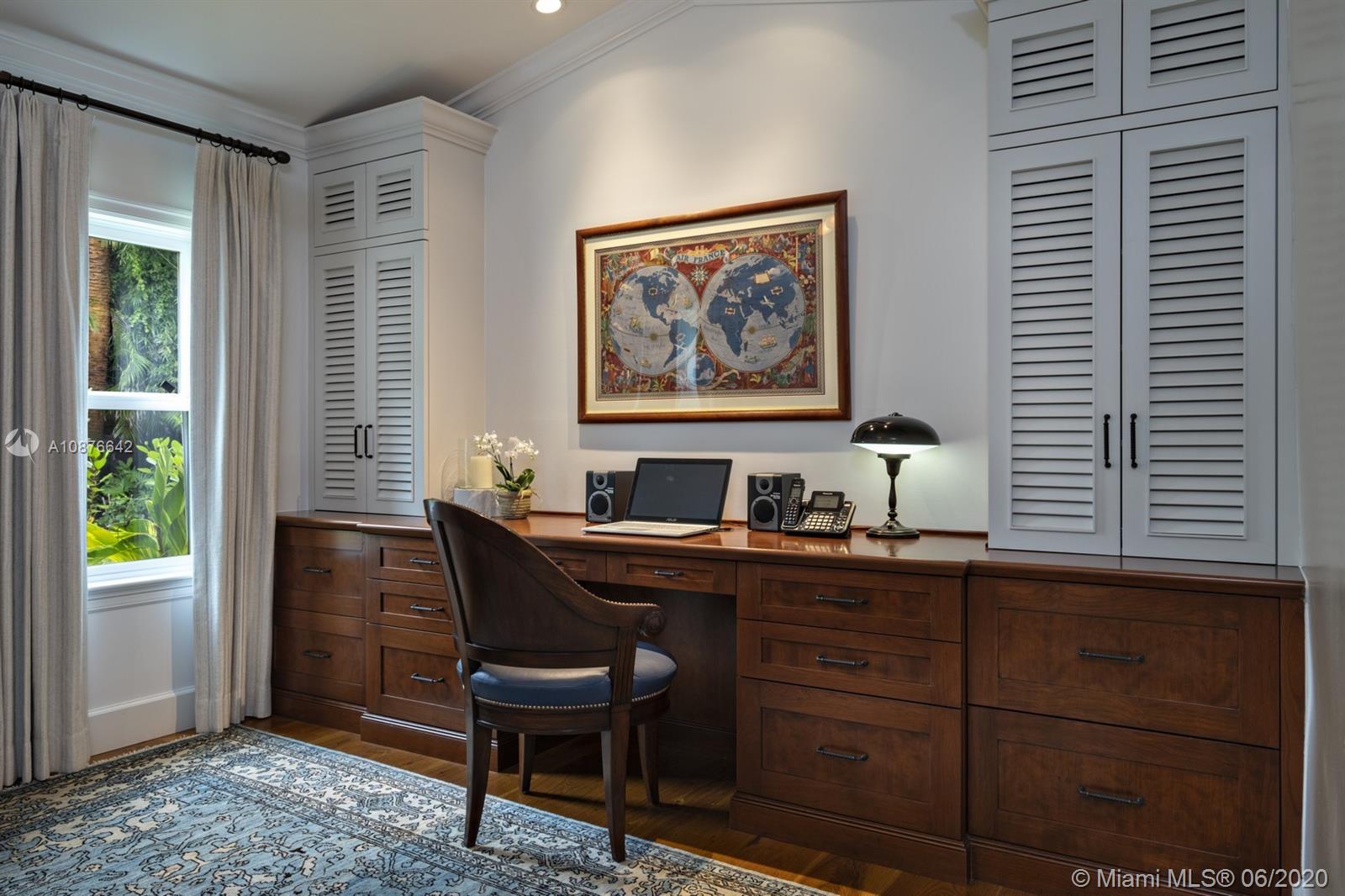 JUPITER ISLAND - Residential