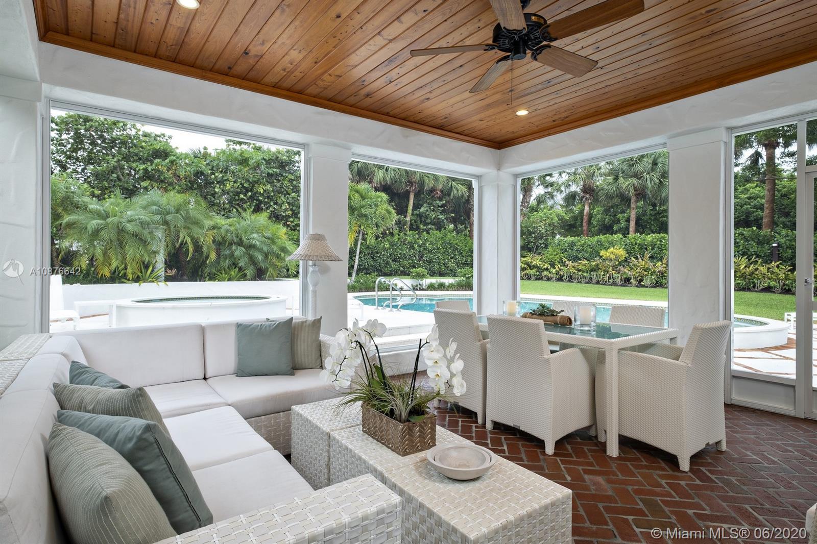 JUPITER ISLAND - Residential