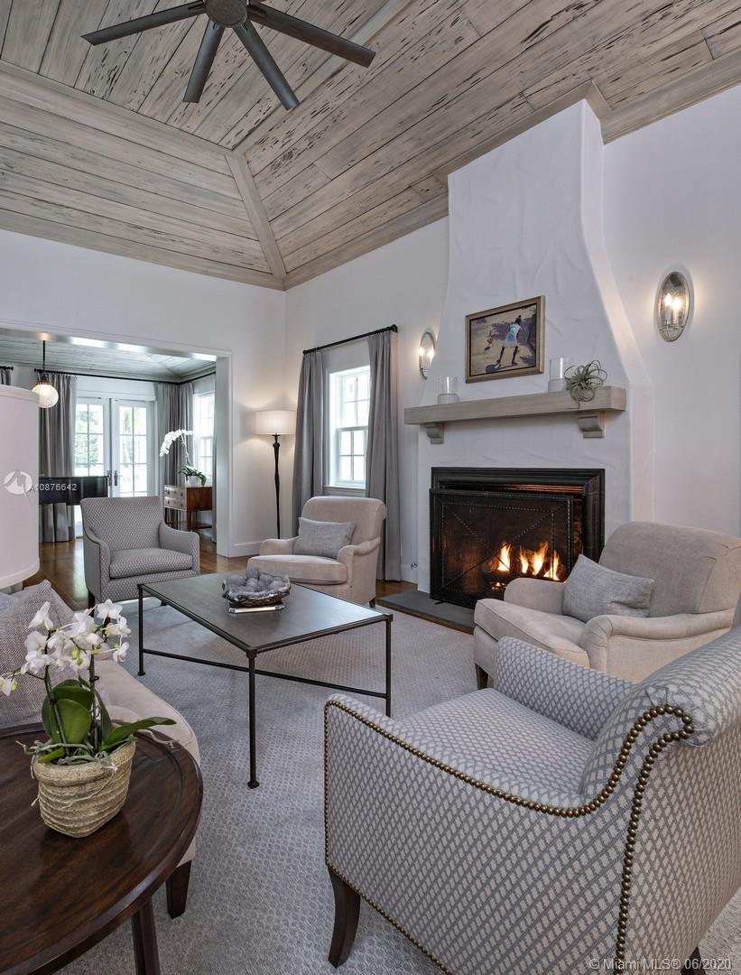 JUPITER ISLAND - Residential