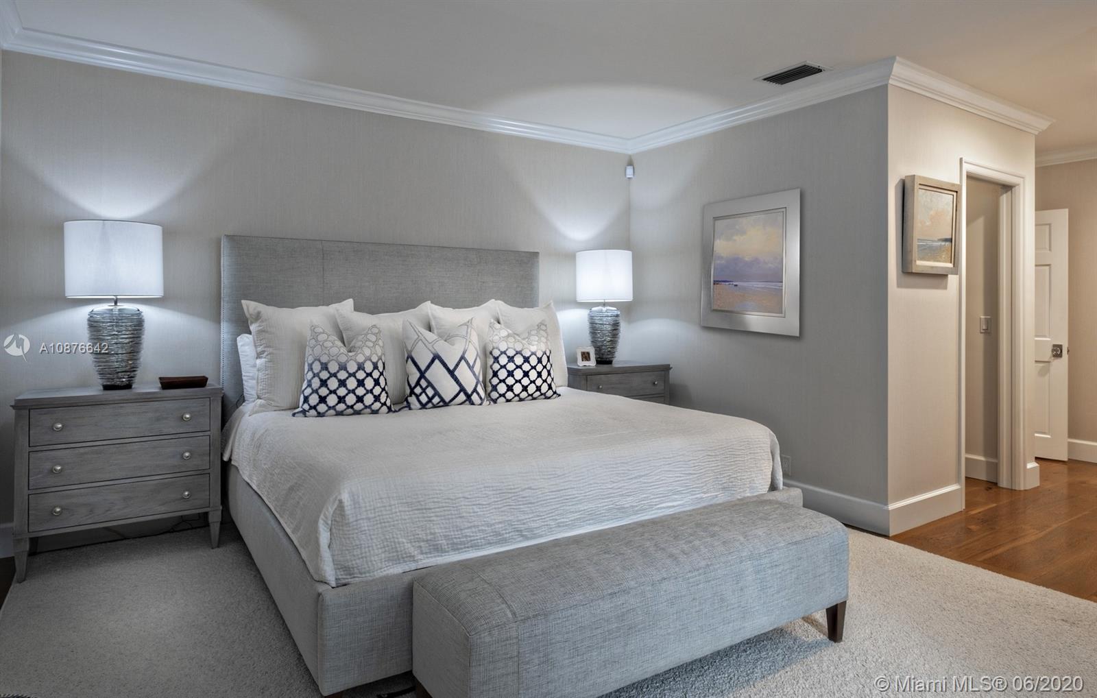 JUPITER ISLAND - Residential