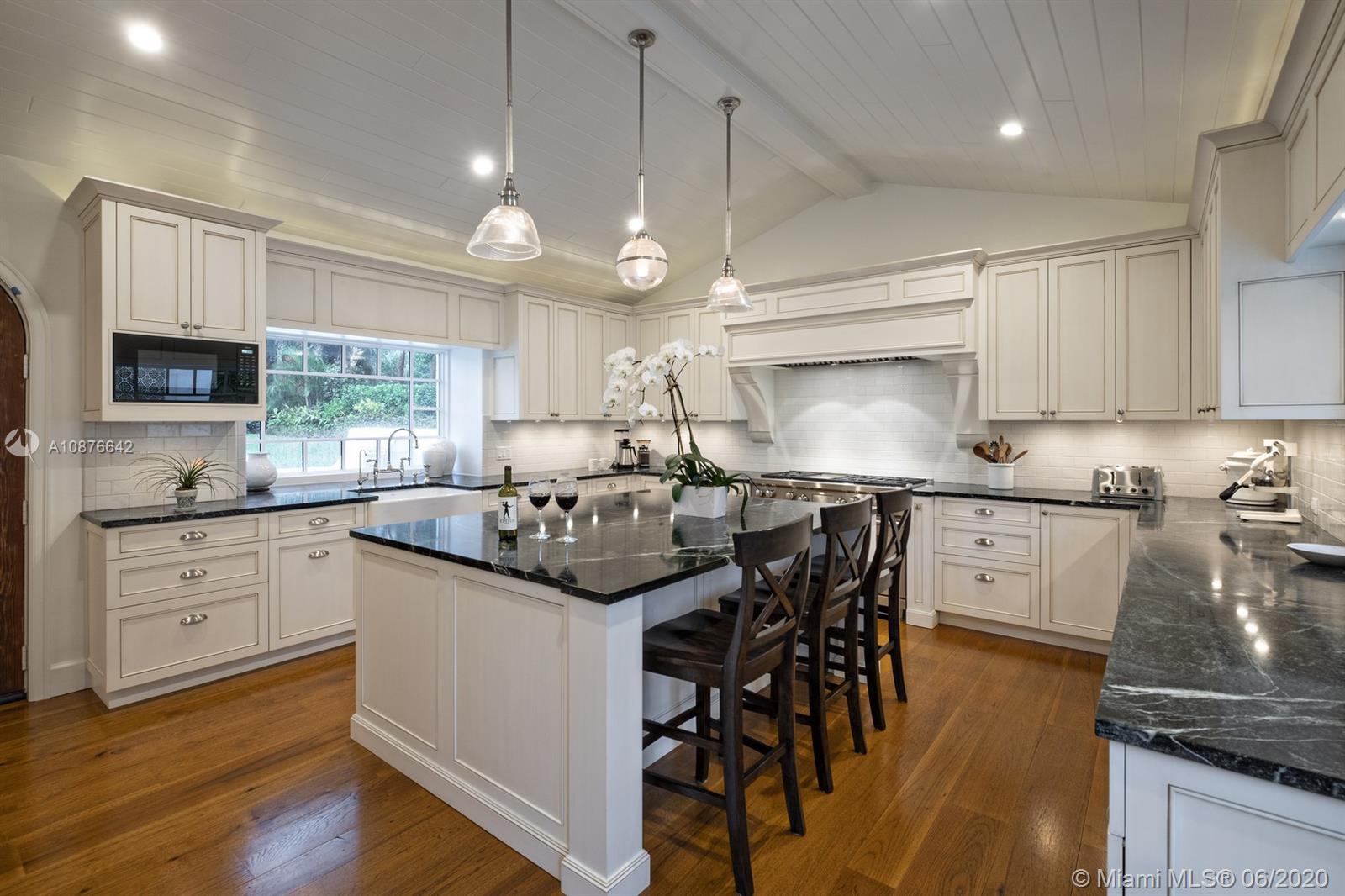 JUPITER ISLAND - Residential