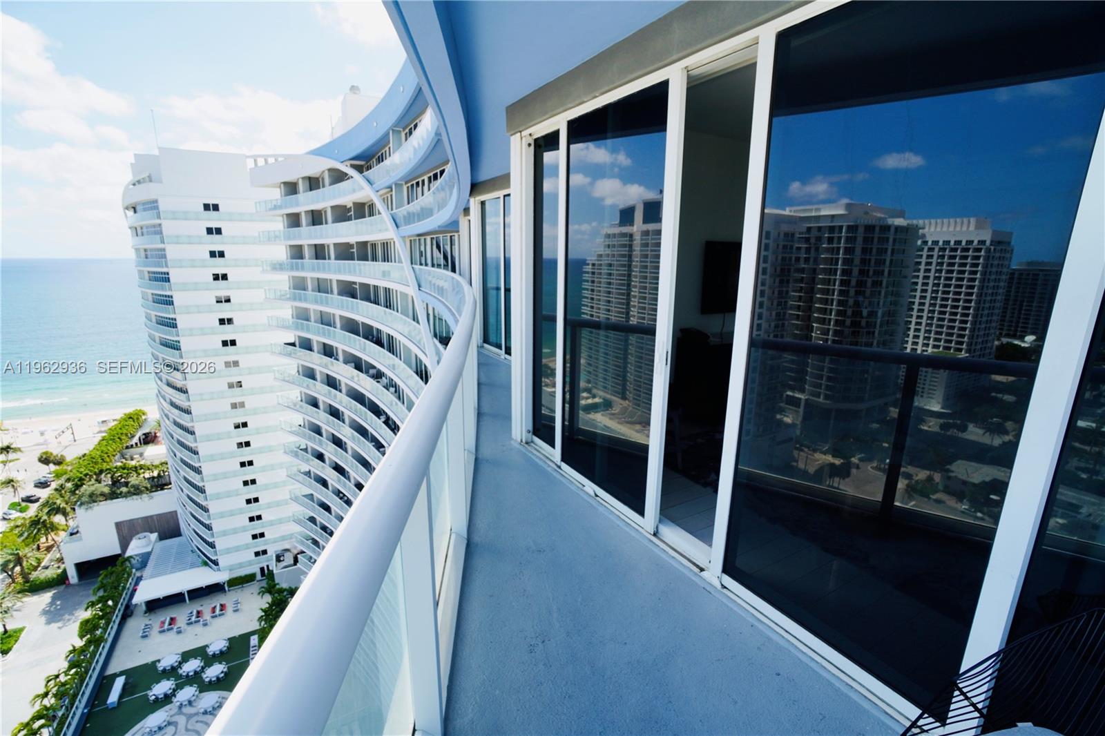 FORT LAUDERDALE RESIDENCE - Residential