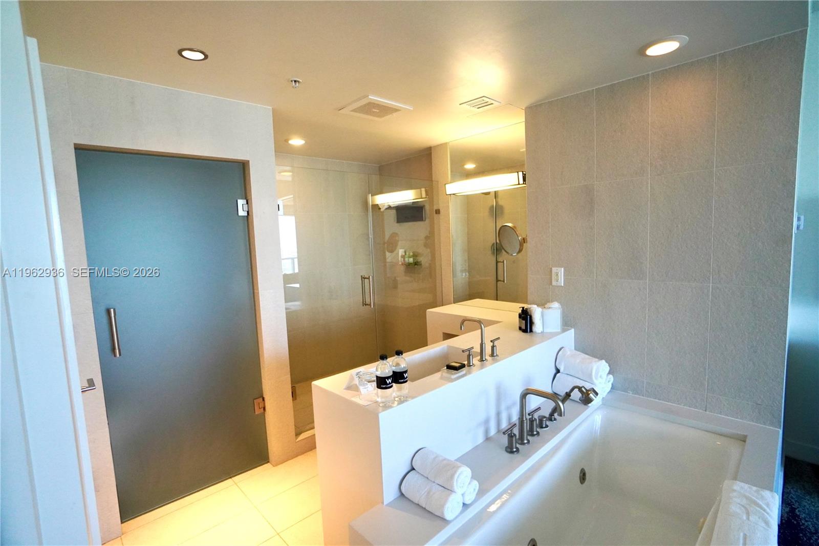 FORT LAUDERDALE RESIDENCE - Residential