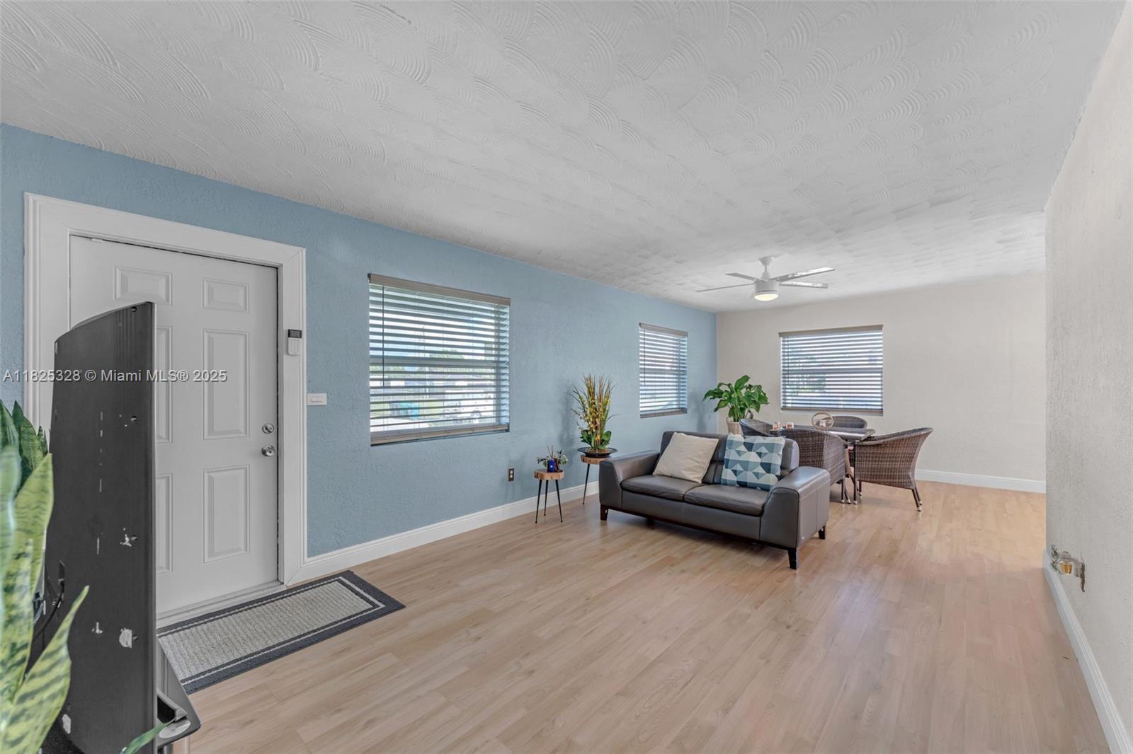 15041 Pierce St