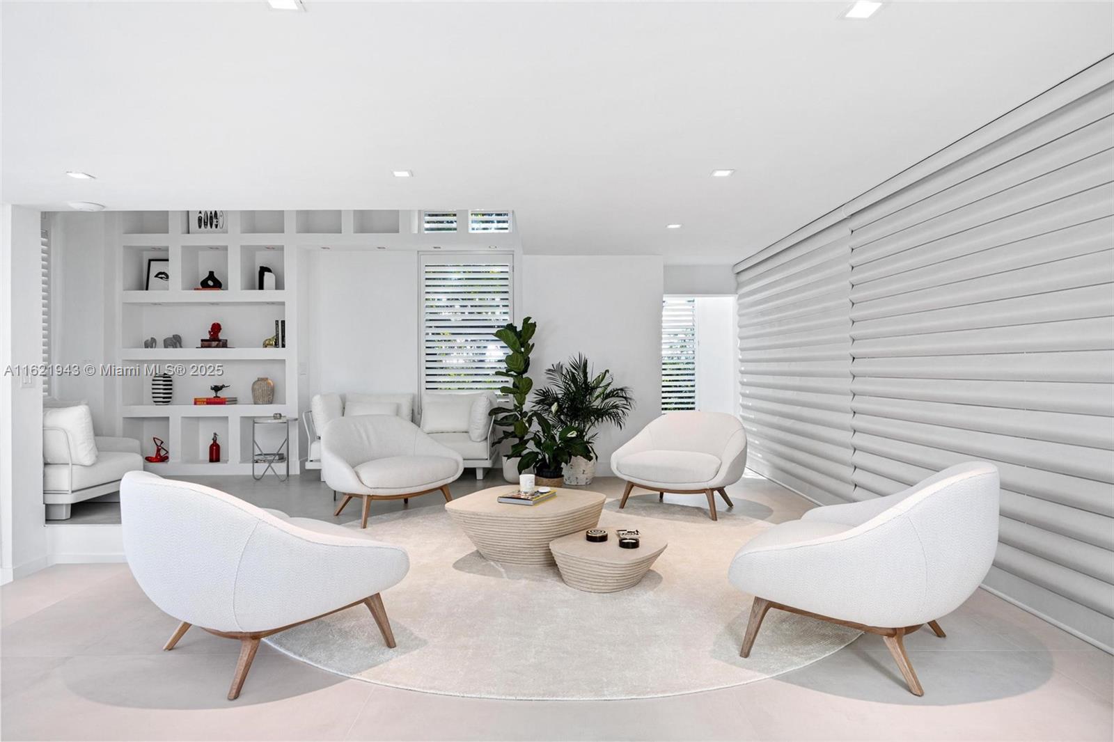 CAPE FLORIDA SUB SEC 3 - Residential