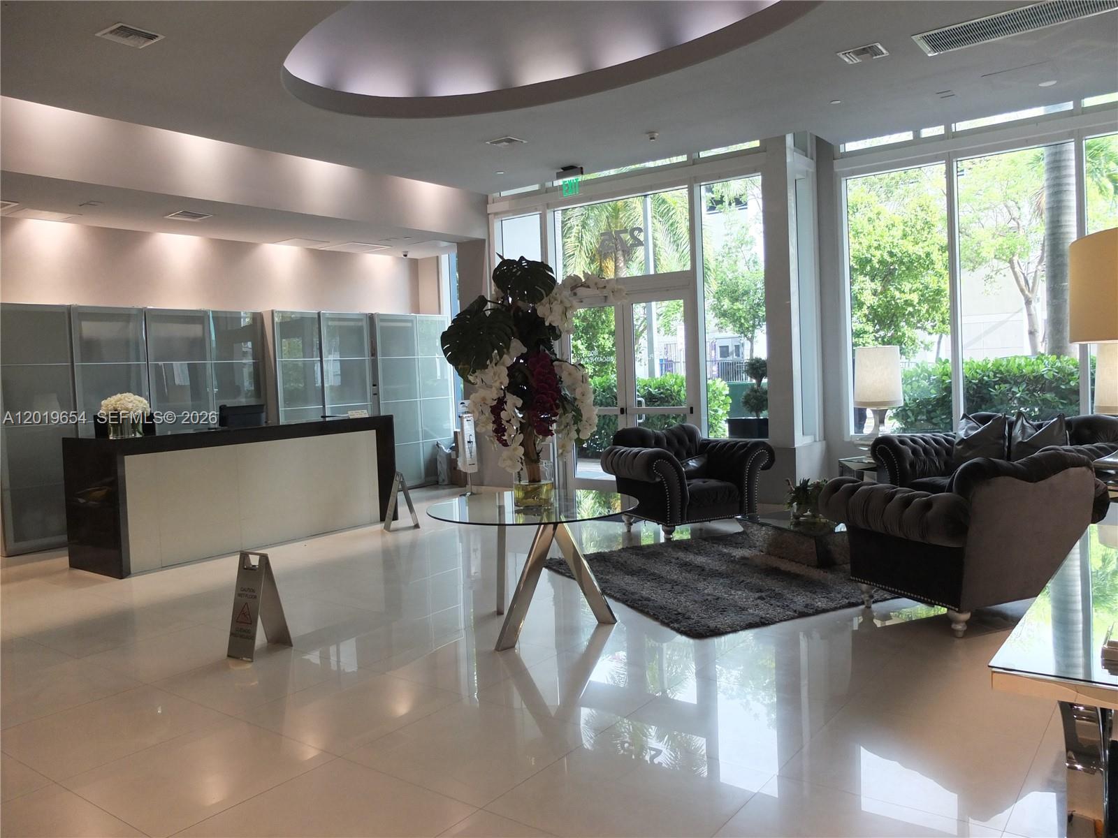 1800 BISCAYNE PLAZA CONDO - Residential