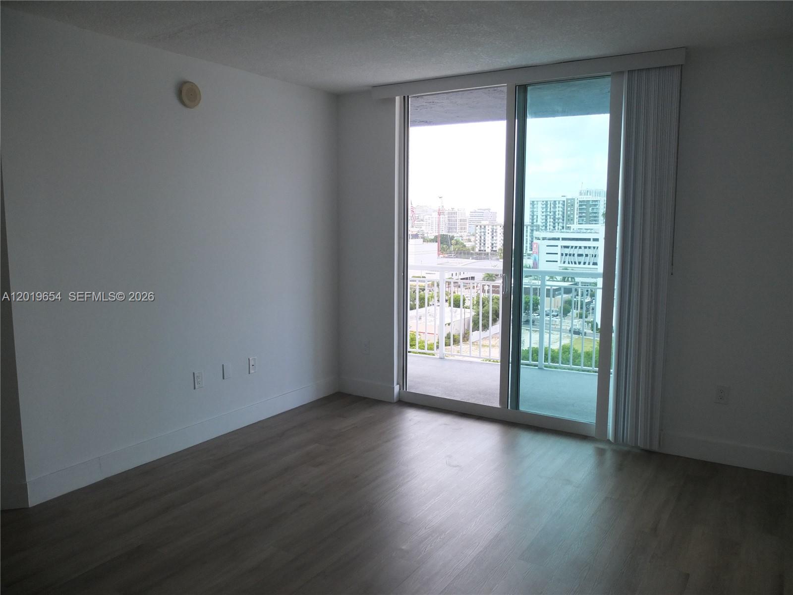 1800 BISCAYNE PLAZA CONDO - Residential