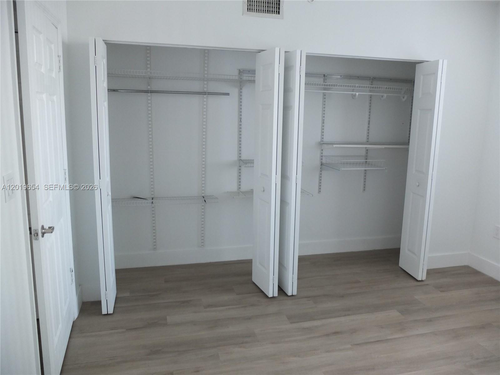 1800 BISCAYNE PLAZA CONDO - Residential
