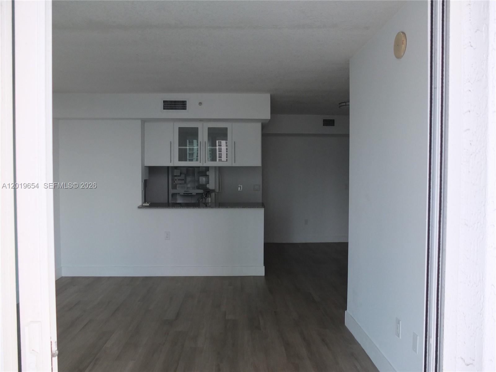 1800 BISCAYNE PLAZA CONDO - Residential
