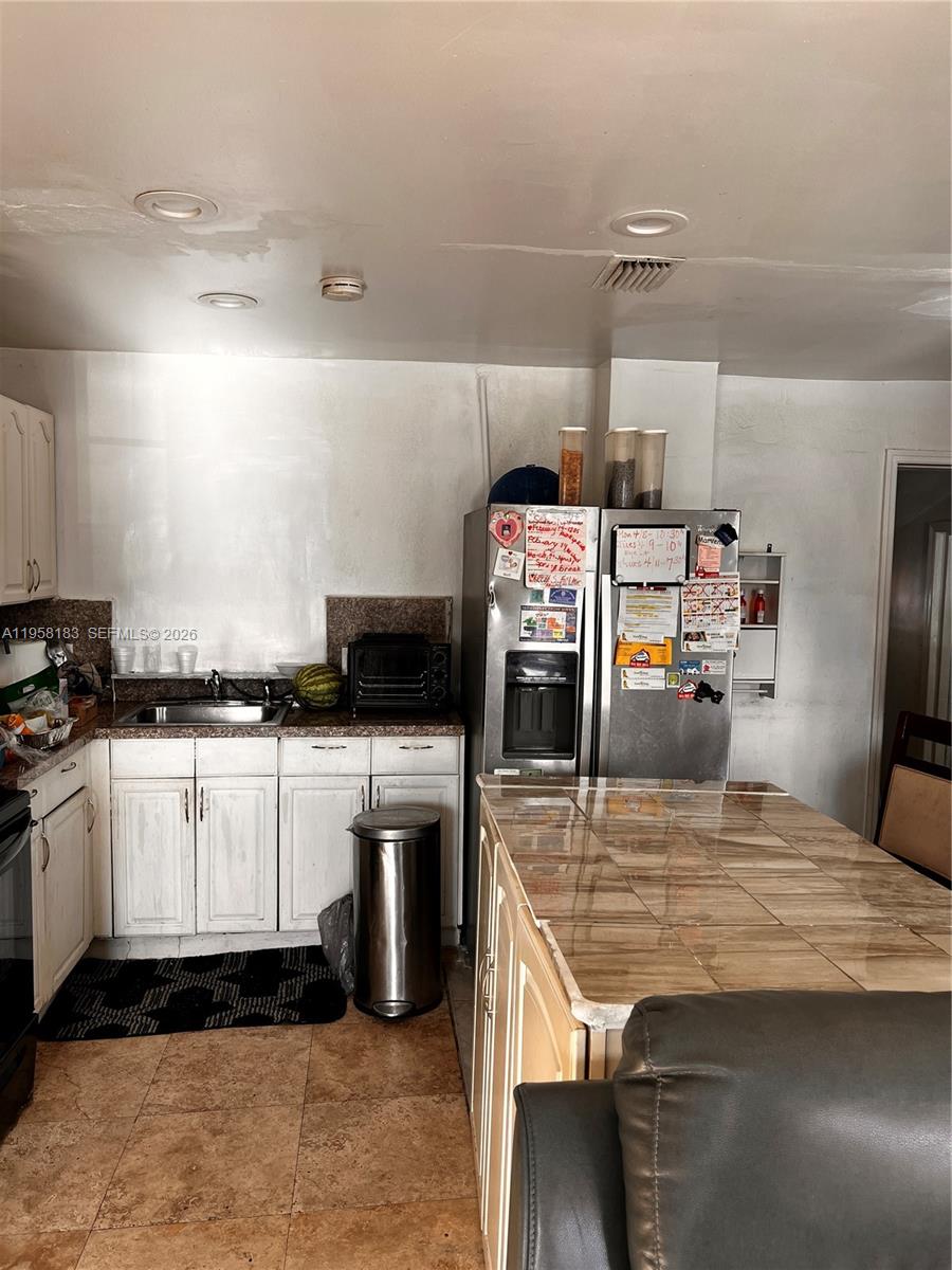 HOLLYWOOD TERRACE - Residential