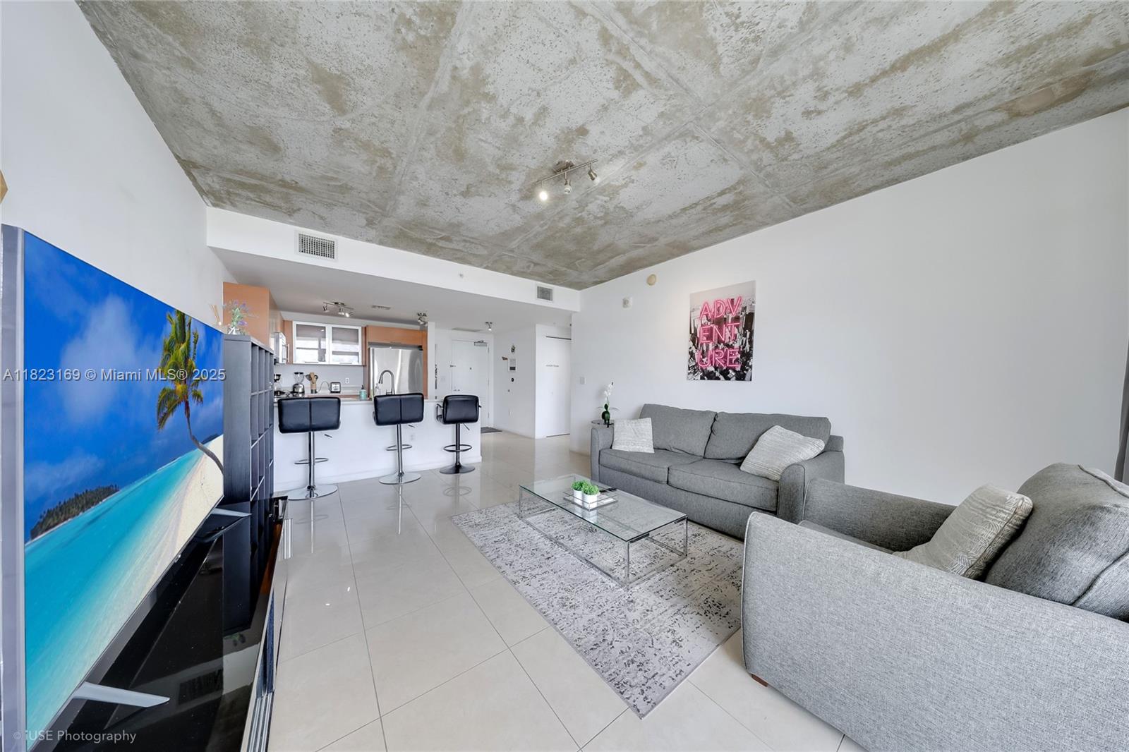 MIDBLOCK MIAMI CONDO - Residential