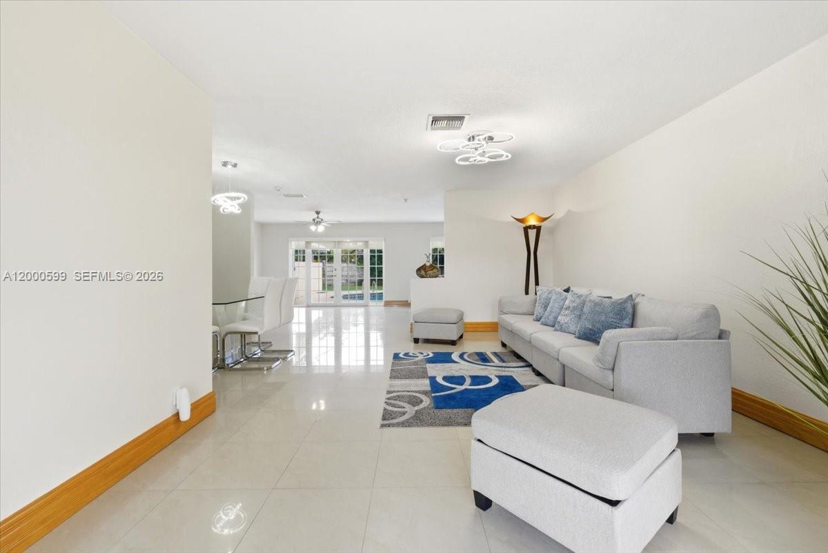 PALM SPRINGS LAKES 2ND AD - Residential