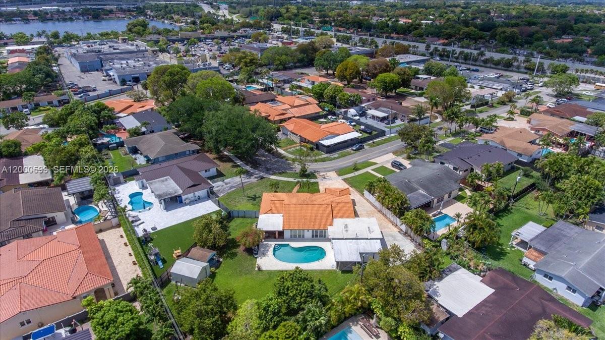 PALM SPRINGS LAKES 2ND AD - Residential