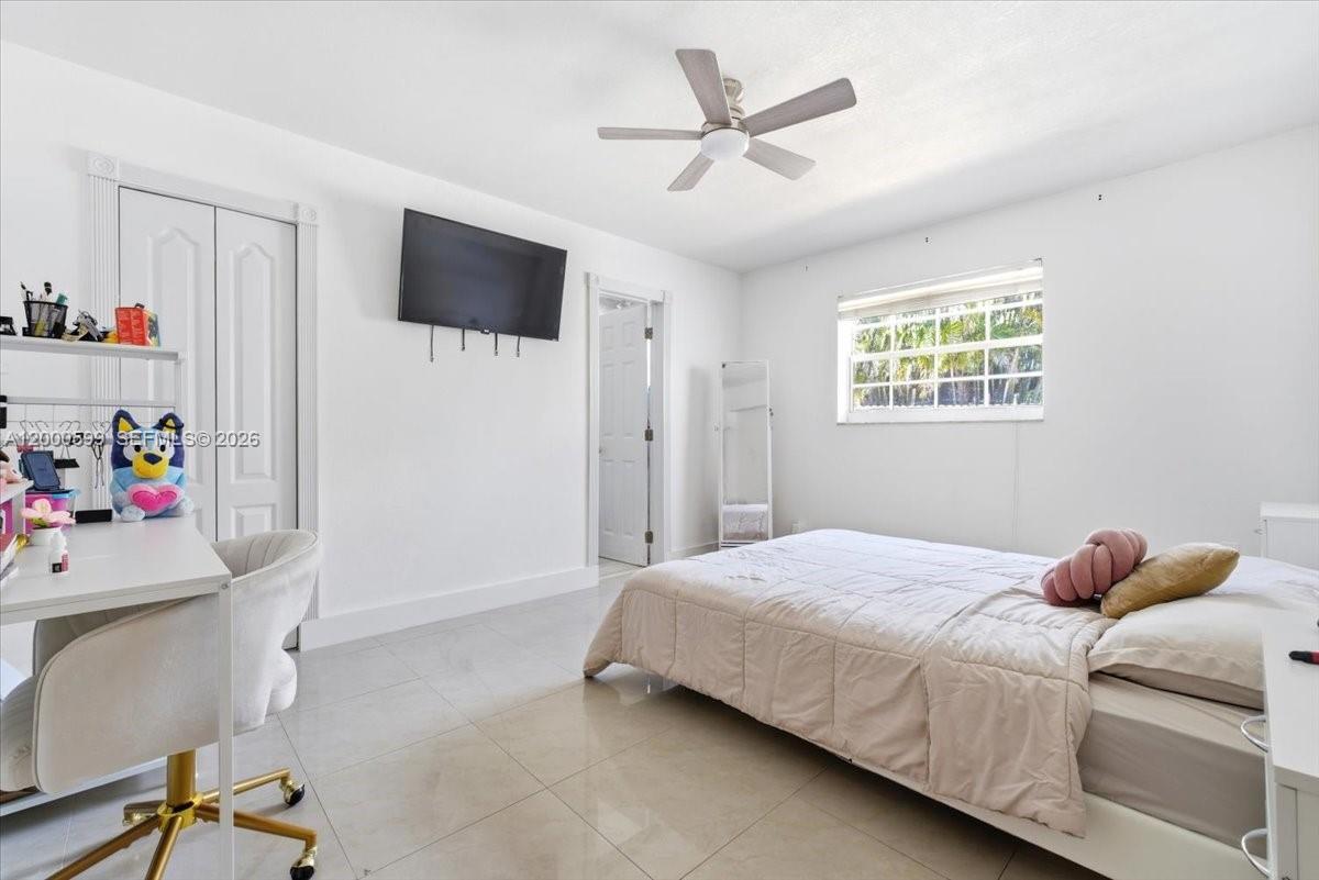 PALM SPRINGS LAKES 2ND AD - Residential