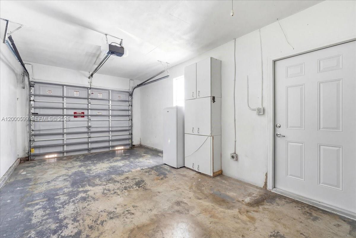 PALM SPRINGS LAKES 2ND AD - Residential