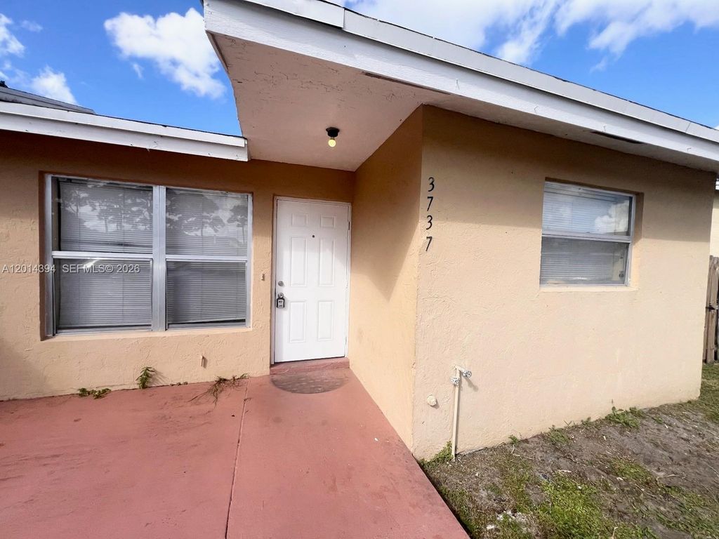 Photo of 3737 Mil Lake Cir #3737, Green Acres, FL 33463 (MLS # A12014394)