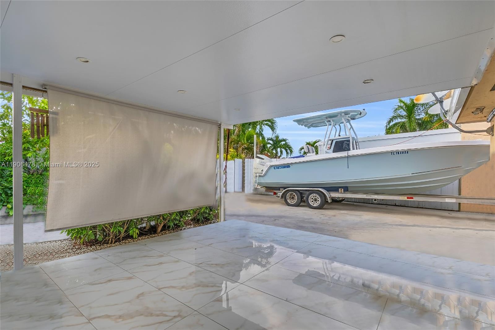 PRECIOUS HOMES AT LAKES B - Residential